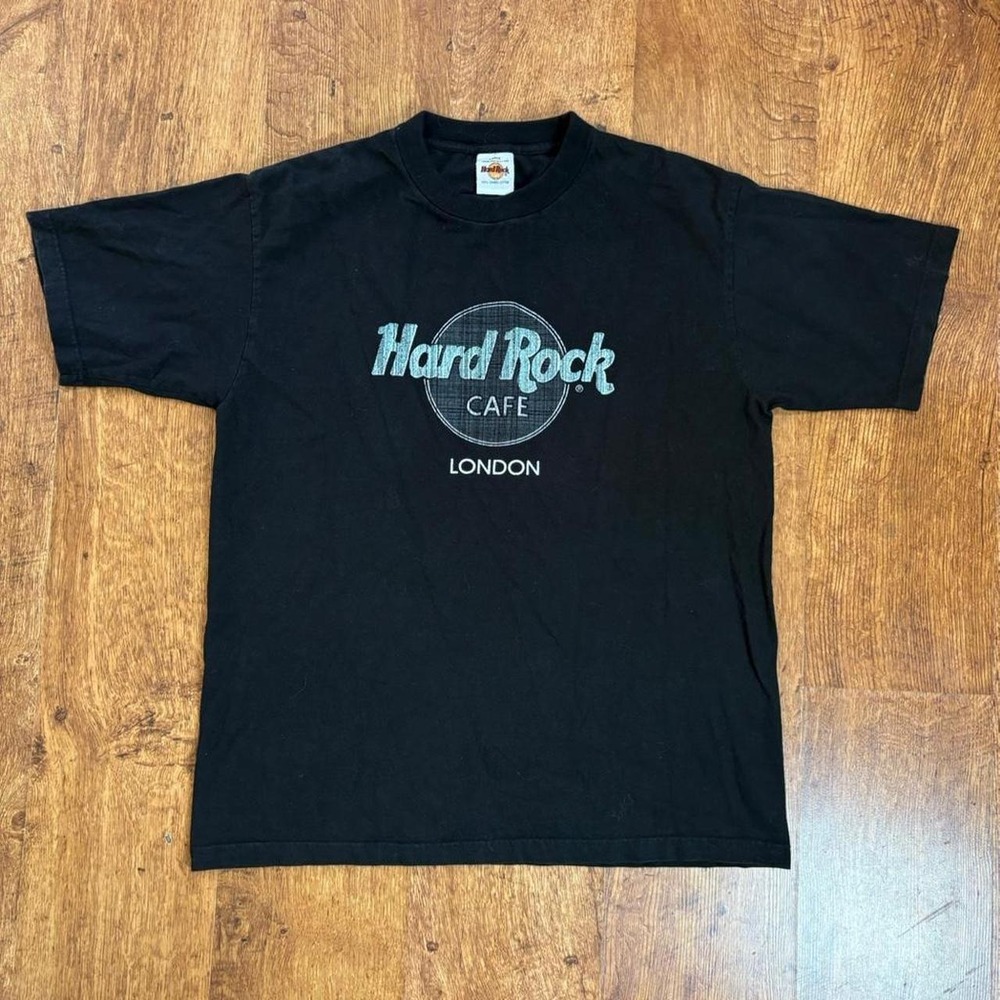 vintage? Hard Rock Cafe London black graphic t-shirt with minor flaw on sleeve